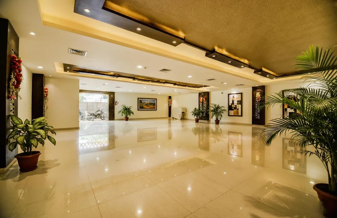 Fabhotel Solitaire Inn-1