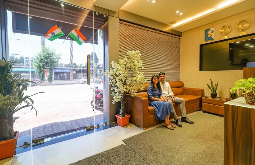 Fabhotel Grand Heritage - Nr Bkc-1
