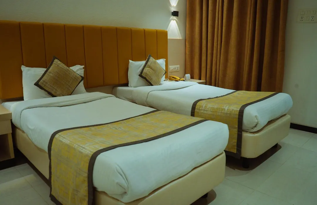 Hotel Yatrik Since 1970-1