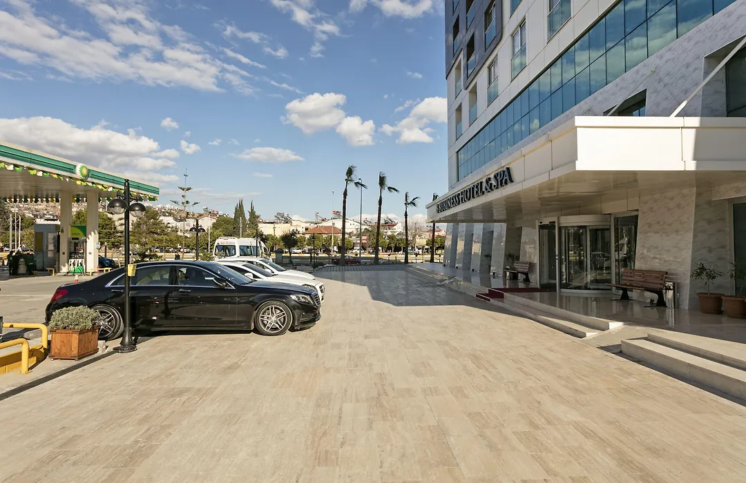 B Business Hotel & Spa-1