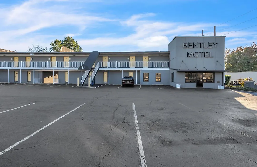 Bentley Motel-1