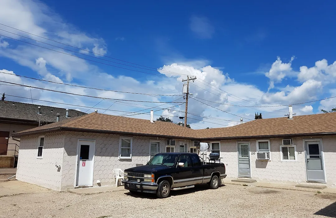 Hat Motel-1