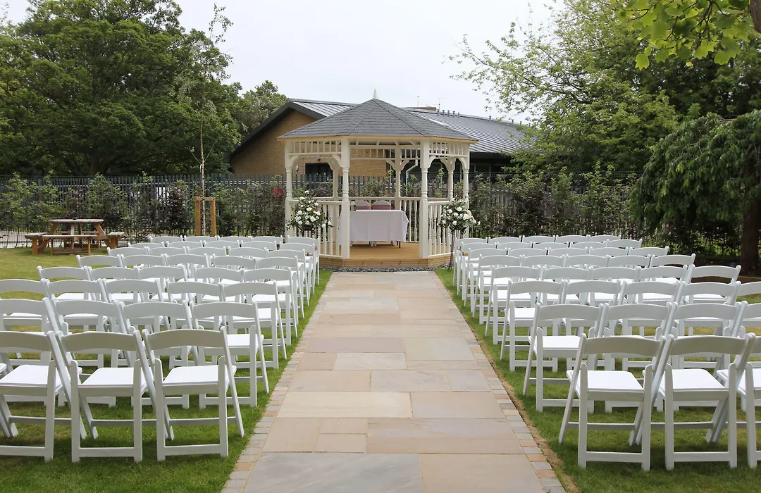 Yarrow Hotel-1