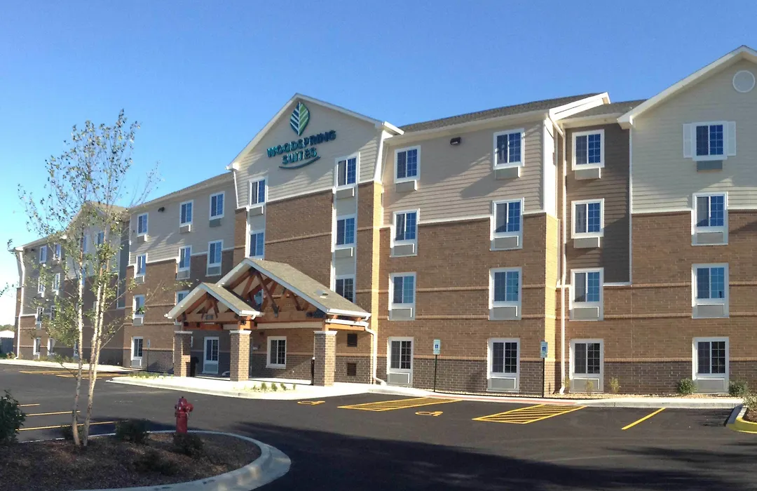 Woodspring Suites Chicago Darien-1