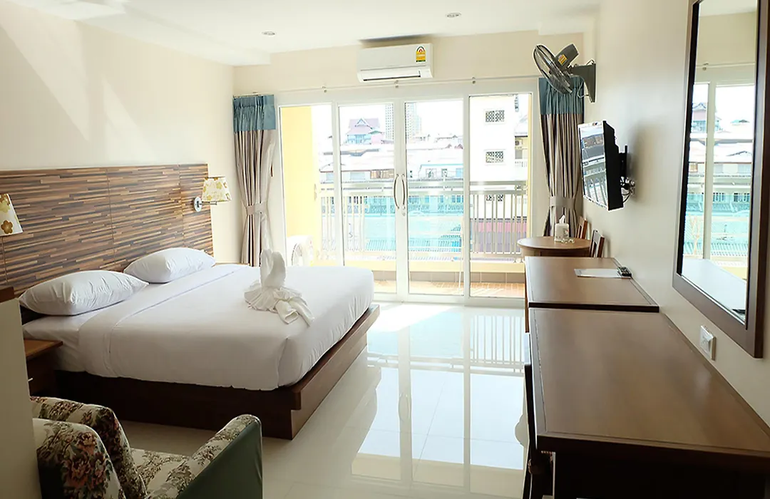 Dhotel Pattaya-1