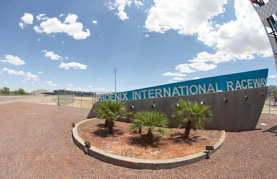 Premier Inns Tolleson-1