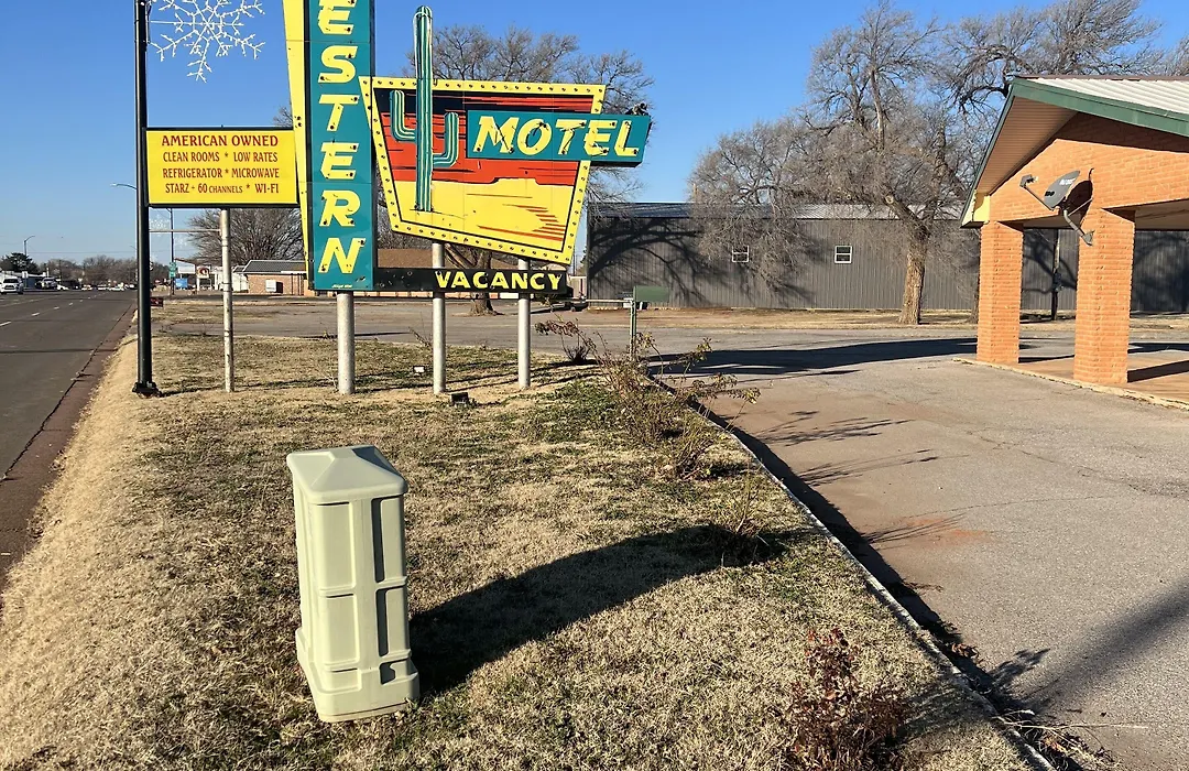 Western Motel-1