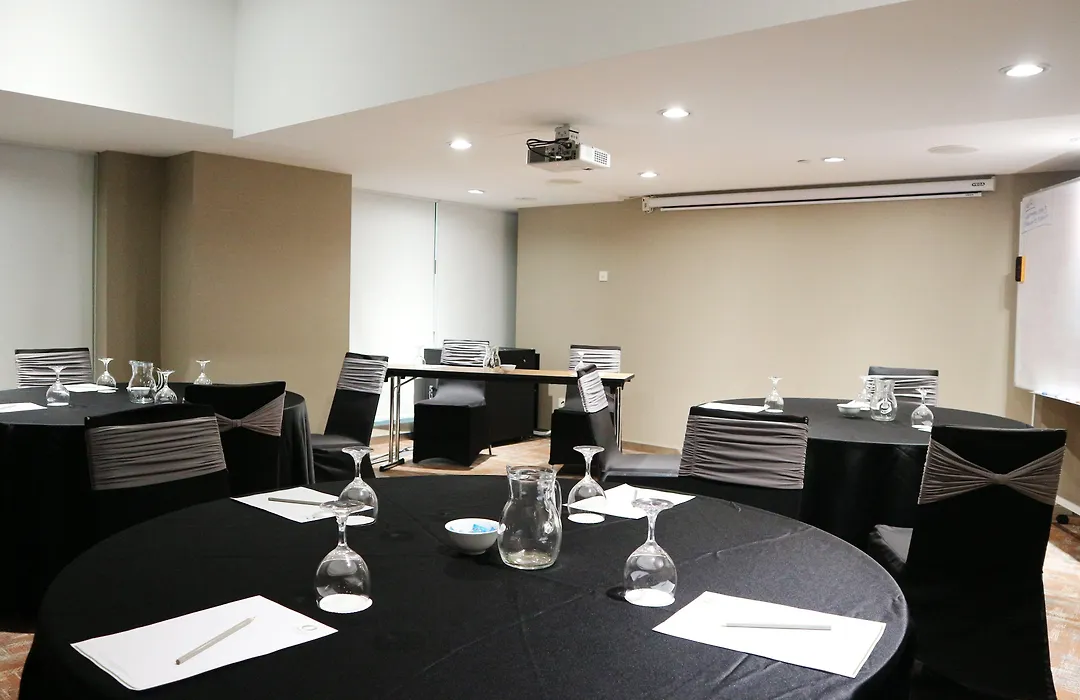 Oakwood Hotel&Residence Kuala Lumpur-1