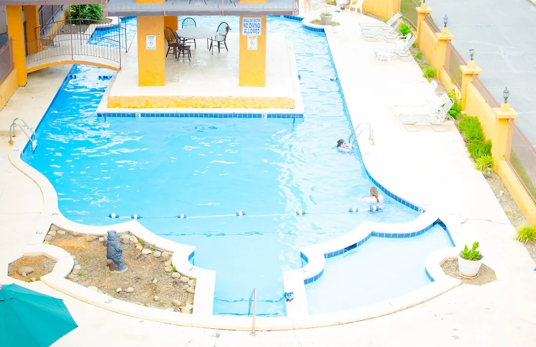 Americana Inn A Travelodge By Wyndham-1