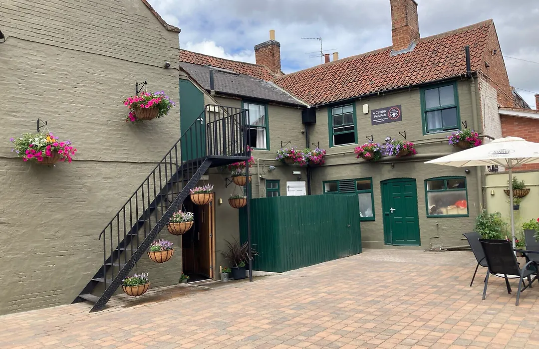 Beaumond Cross Inn-1