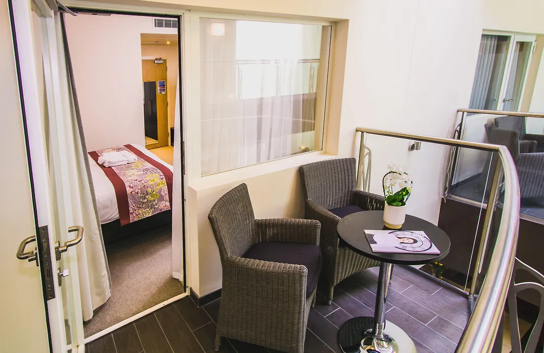 Mannin Hotel-1