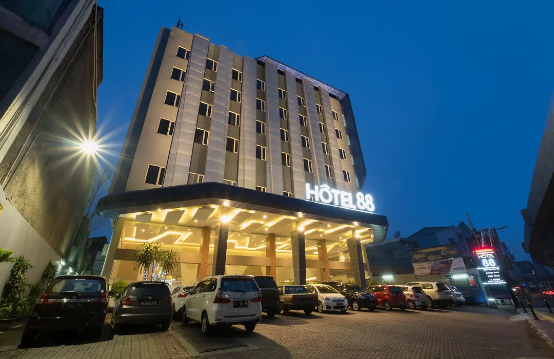 Hotel 88 ITC Fatmawati Jakarta By WH-1