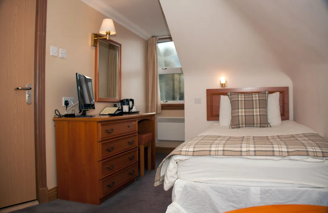 Loch Long Hotel-1