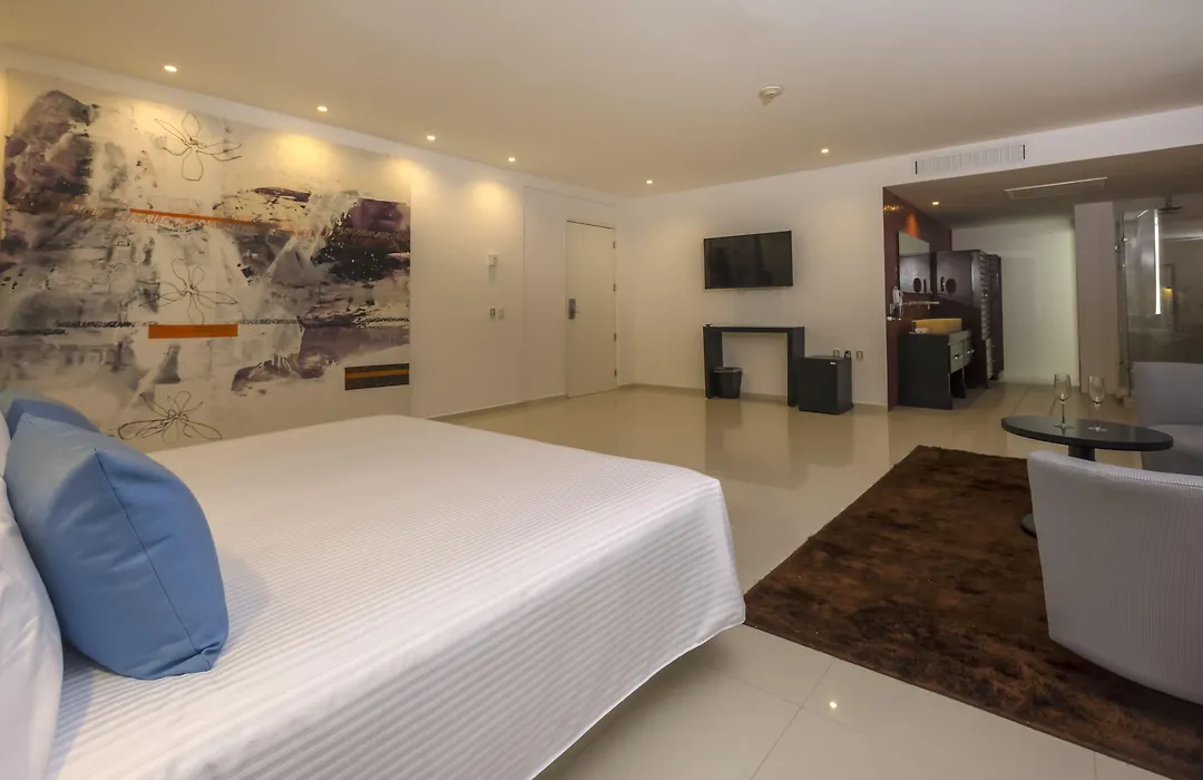 In Fashion Hotel & Spa (Adults Only)-1