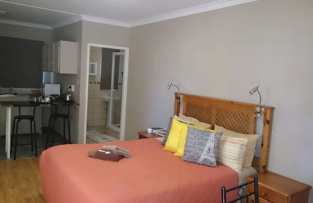 Ladybrand Guest House-1