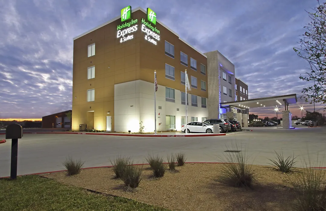 Holiday Inn Express & Suites - Brookshire - Katy Freeway By Ihg-1