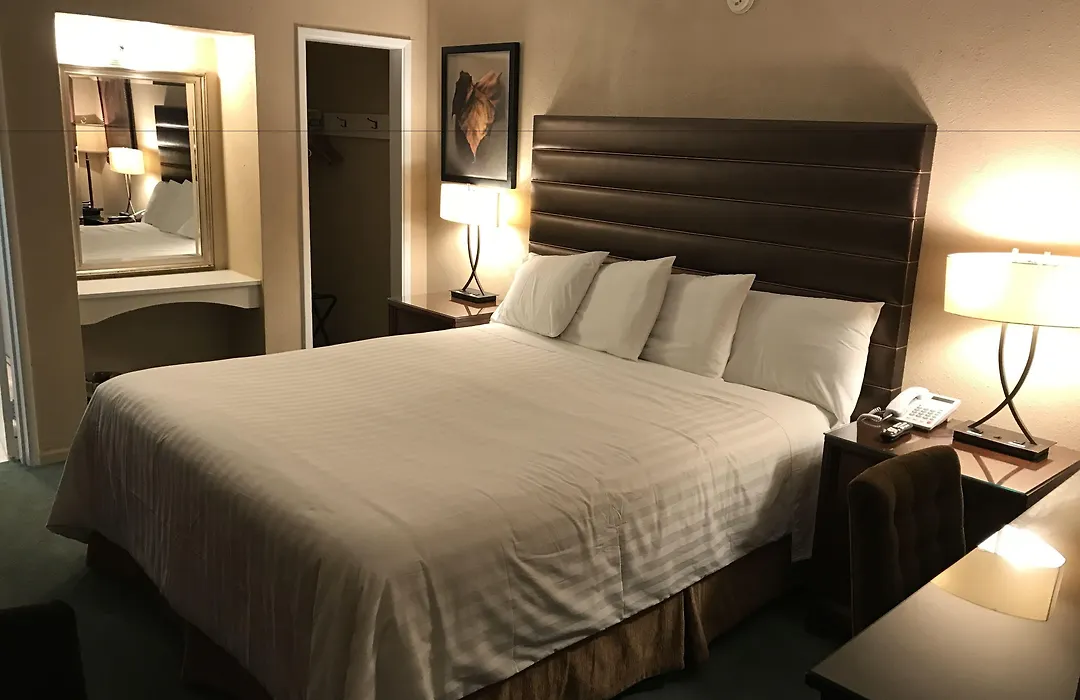 Discovery Inn-1