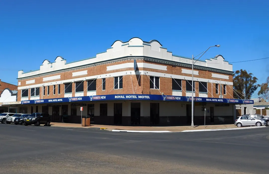Royal Hotel-Motel-1