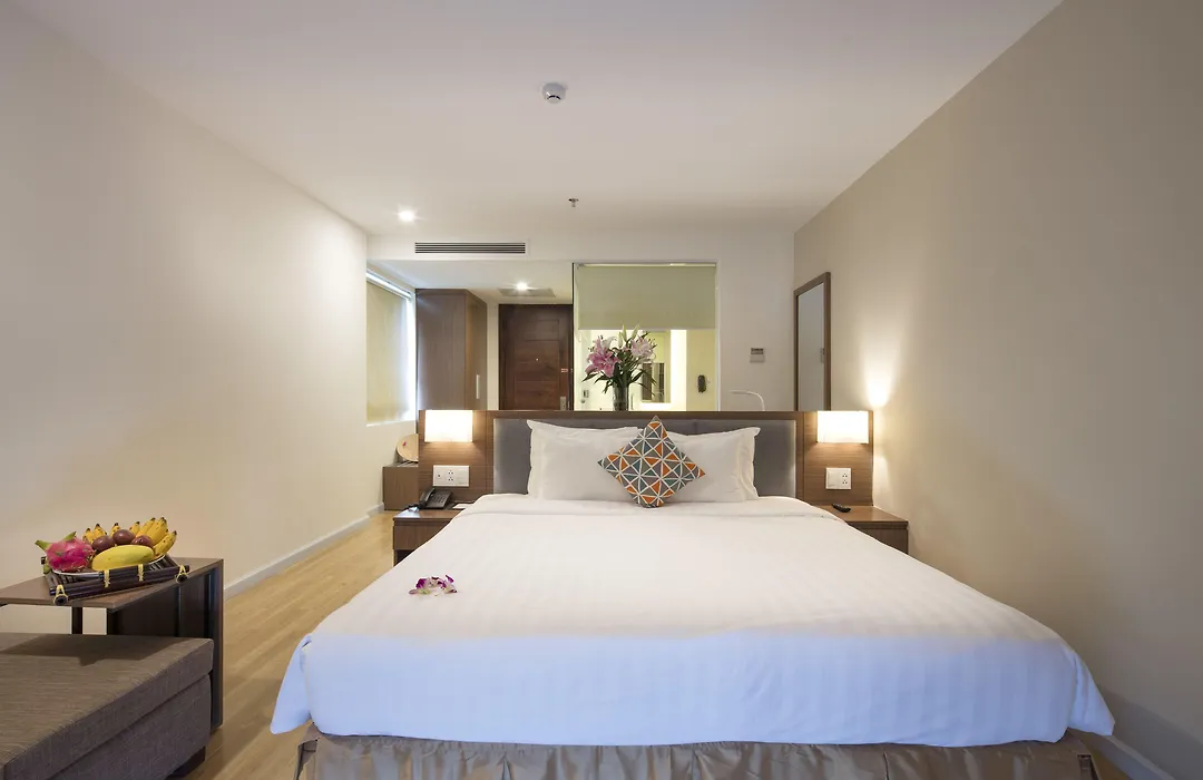King Town Grand Hotel & Wedding Center-1