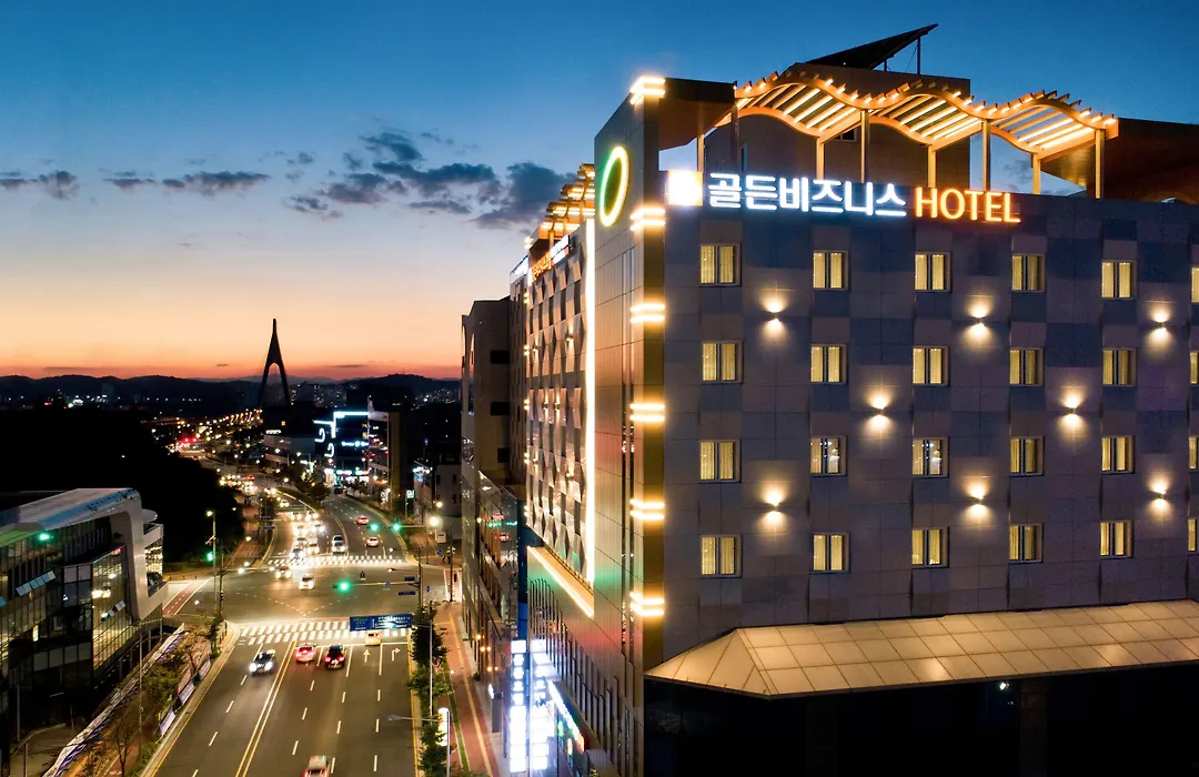 Golden Business Hotel-1