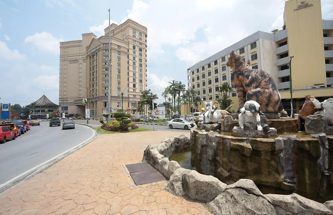 Imperial Riverbank Hotel Kuching-1
