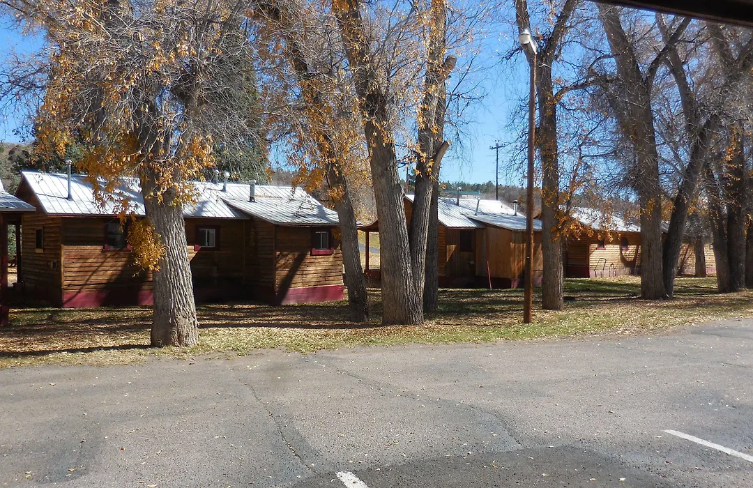 Elkhorn Lodge-1