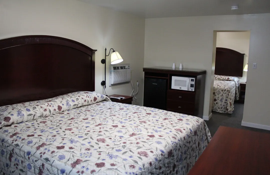 Pleasant Hill Motel-1