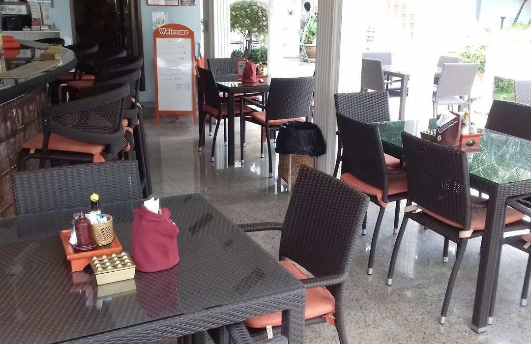 Villa Oranje Pattaya-1
