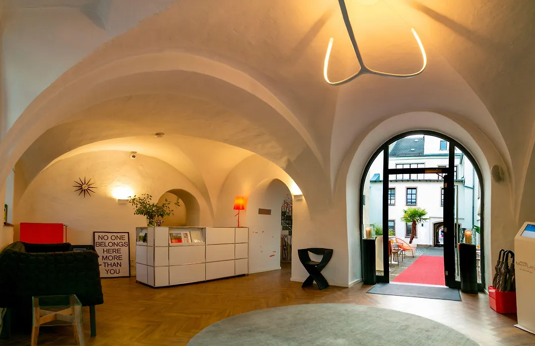 Hotel Maxplatz-1