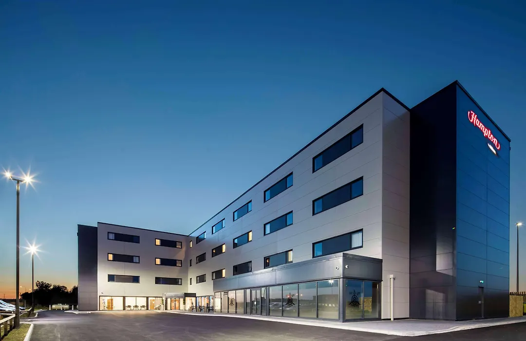 Hampton By Hilton Humberside Airport-1