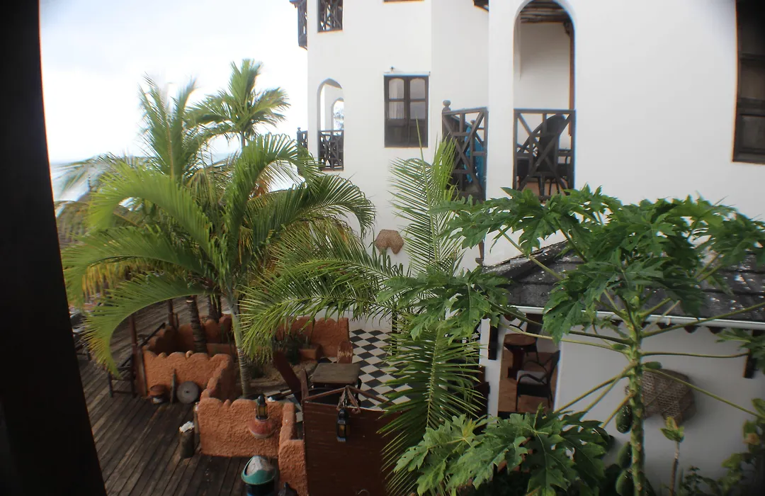 Langi Langi Beach Bungalows-1