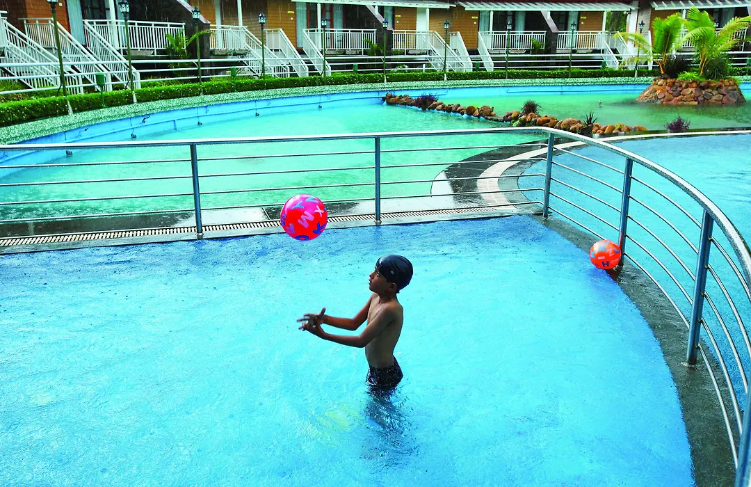 Wetzlar Resorts & Hotels, Cochin-1