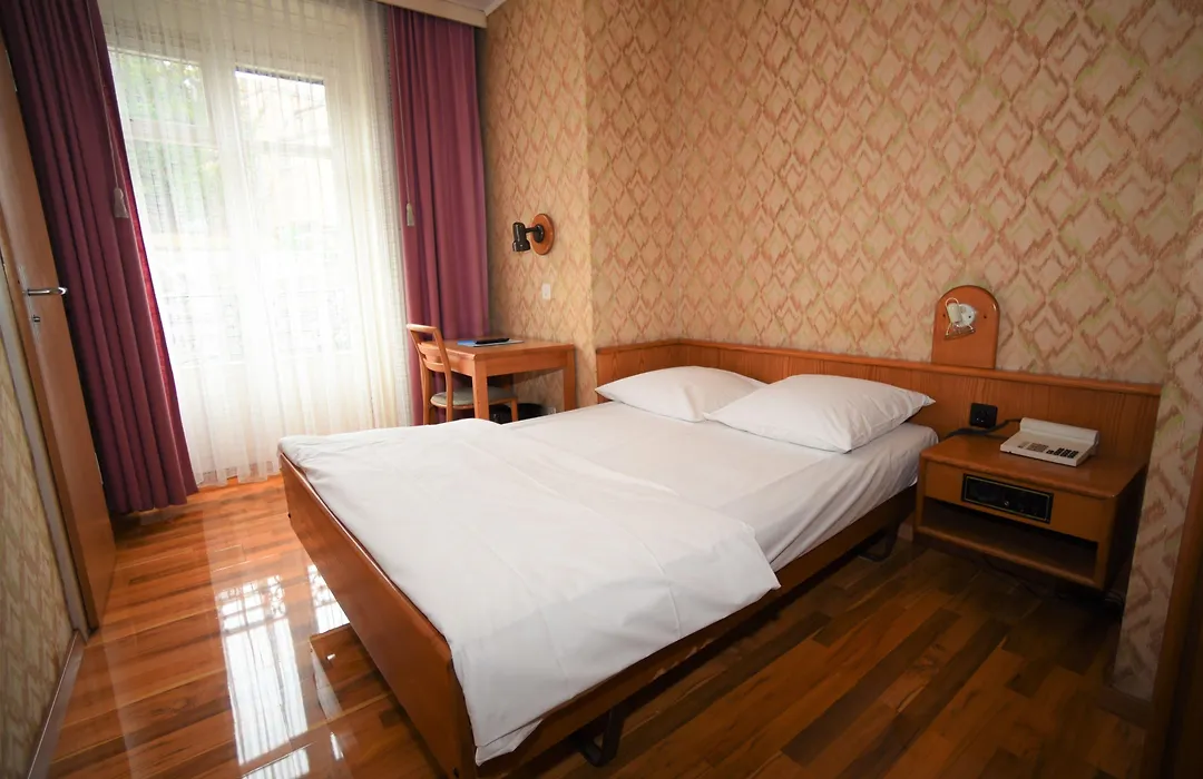 Hotel Limmathof-1