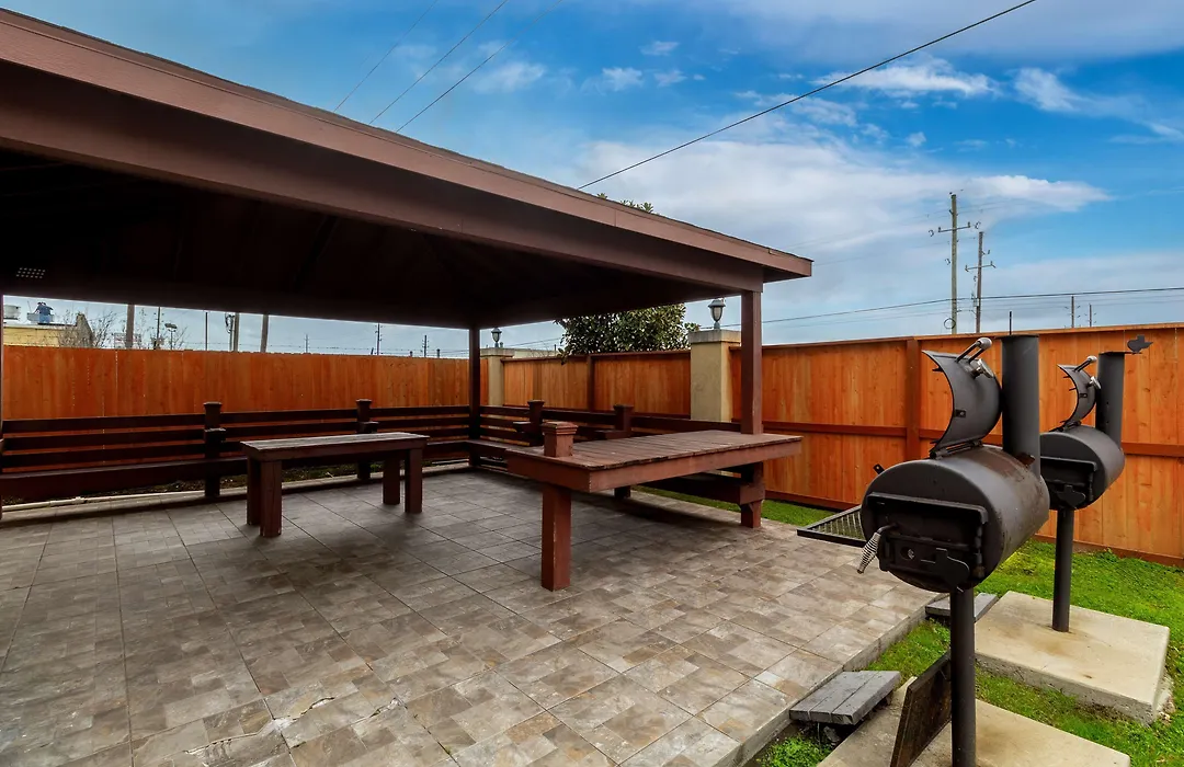 Americas Best Value Inn - Fm 529-1