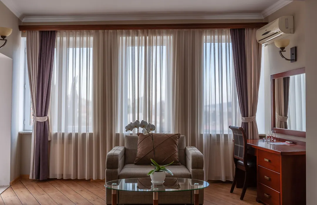 Penthouse Hotel-1