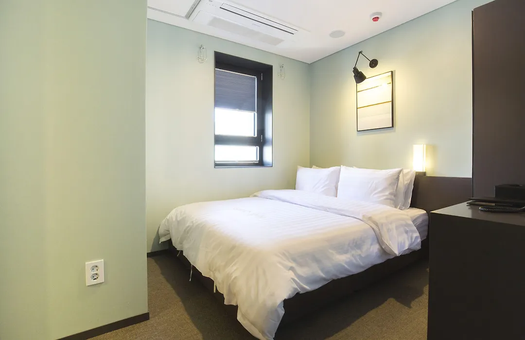 Grid Inn Hotel-1