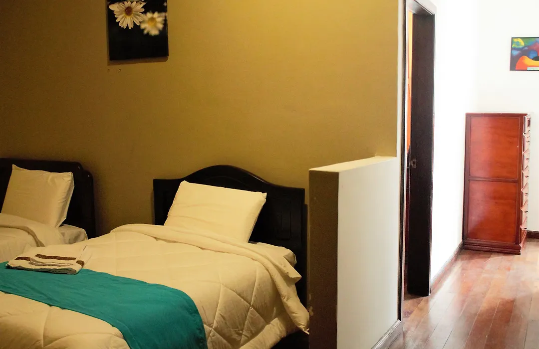 Hotel 4 Mundos-1