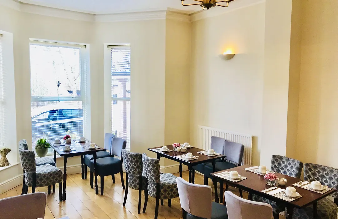 Westlynn Hotel & Apartments Free Parking Near Manchester Centre-1