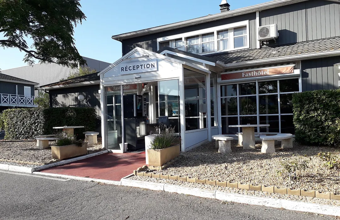 Fasthotel Narbonne-1