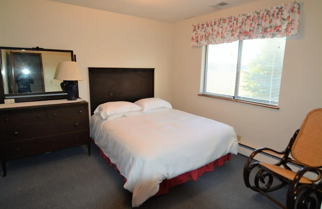 Hop & Vine Inn-1