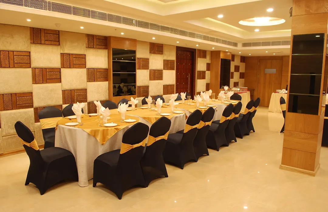 Glades Hotel-1