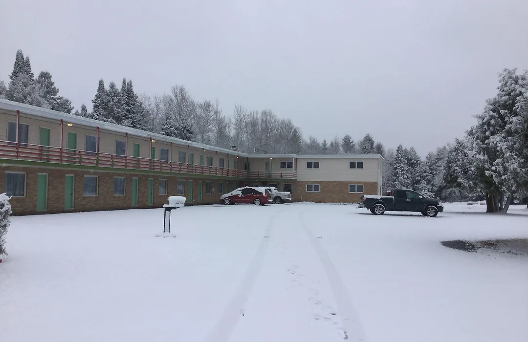 Cedars Motel-1