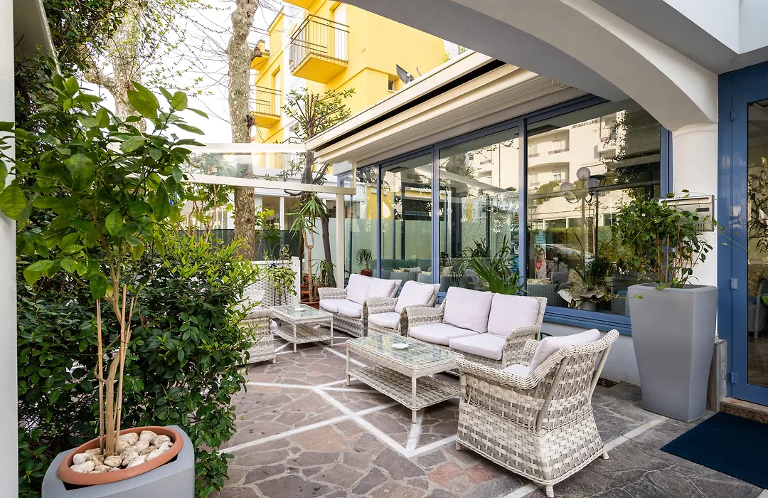 Royal Boutique Hotel Nuova Gestione-1