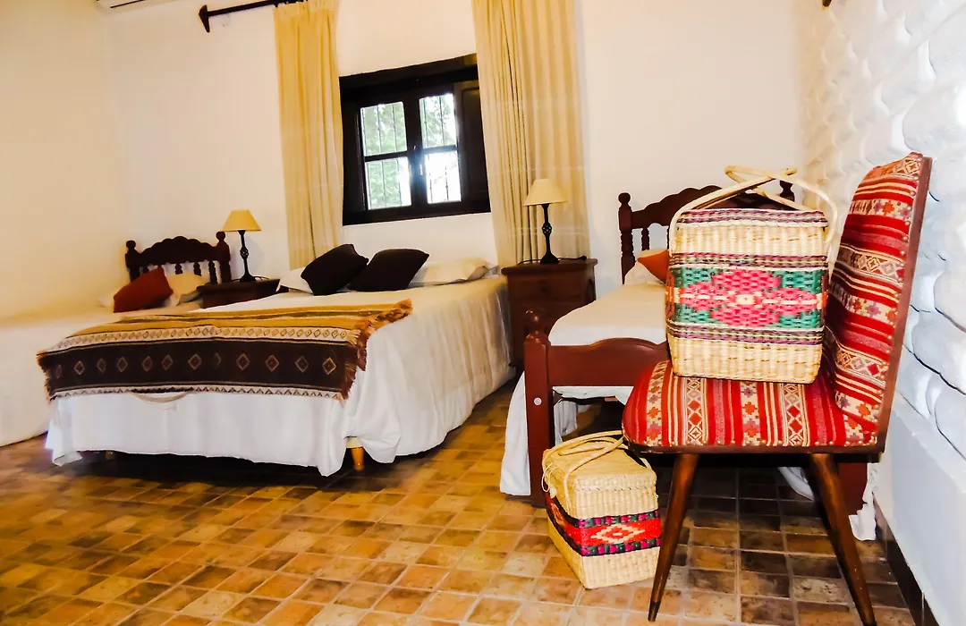 Hostal Tierra De Vinos-1