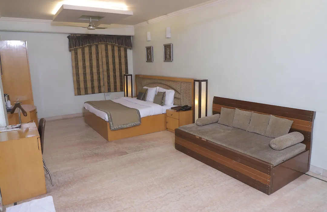 Hotel Singh Sahib-1