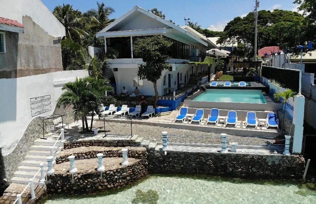 Pescadores Suites Moalboal-1