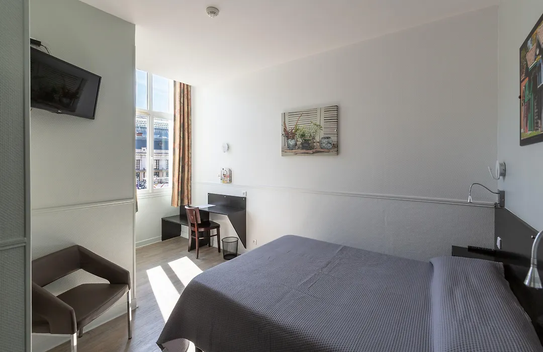 Cit'Hotel Le Regina Bordeaux Gare Saint-Jean-1