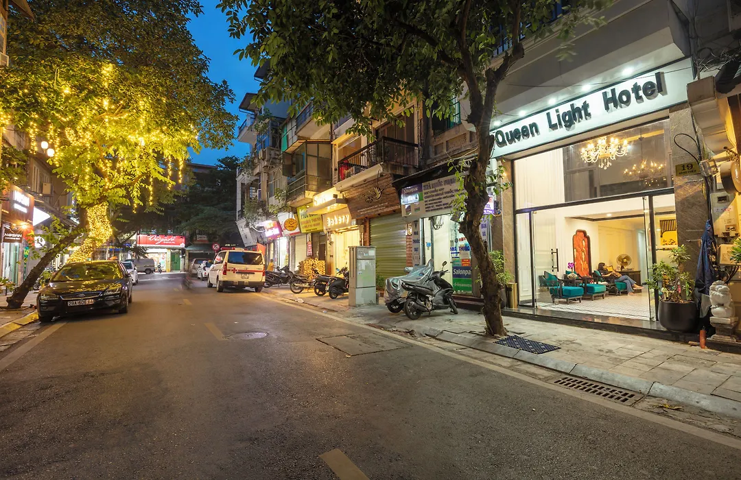 Queen Light Hotel - Ha Noi Old Quater-1