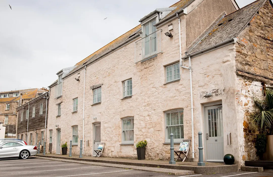Mannings Hotel-1