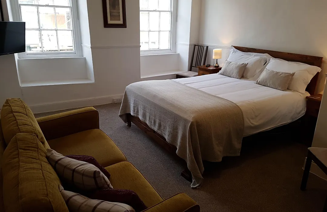 Ty Helyg Guest House-1